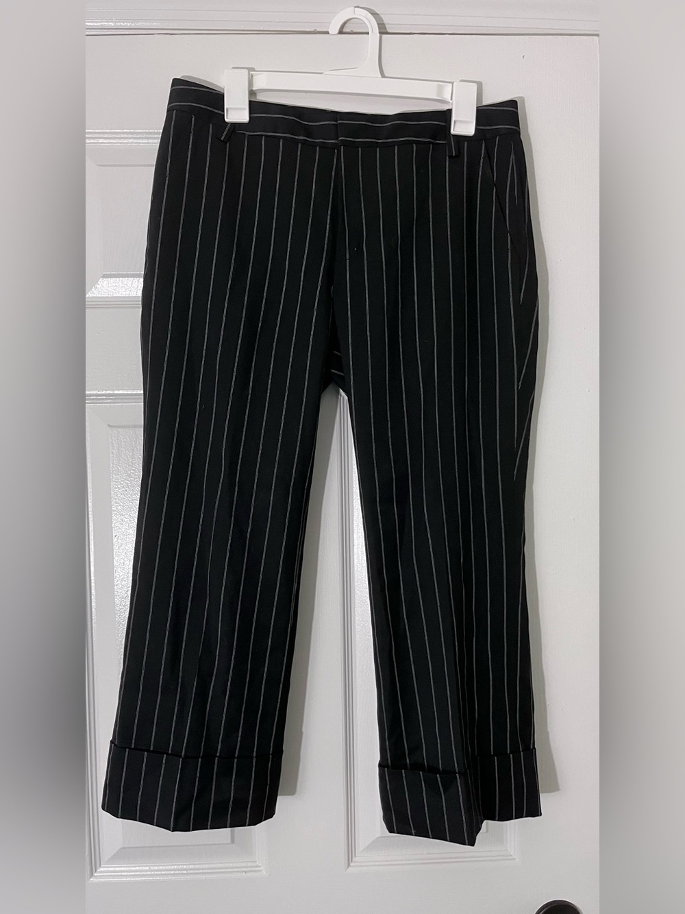 Banana Republic Women’s Black Pinstripe Cropped Dress Pants wool blend